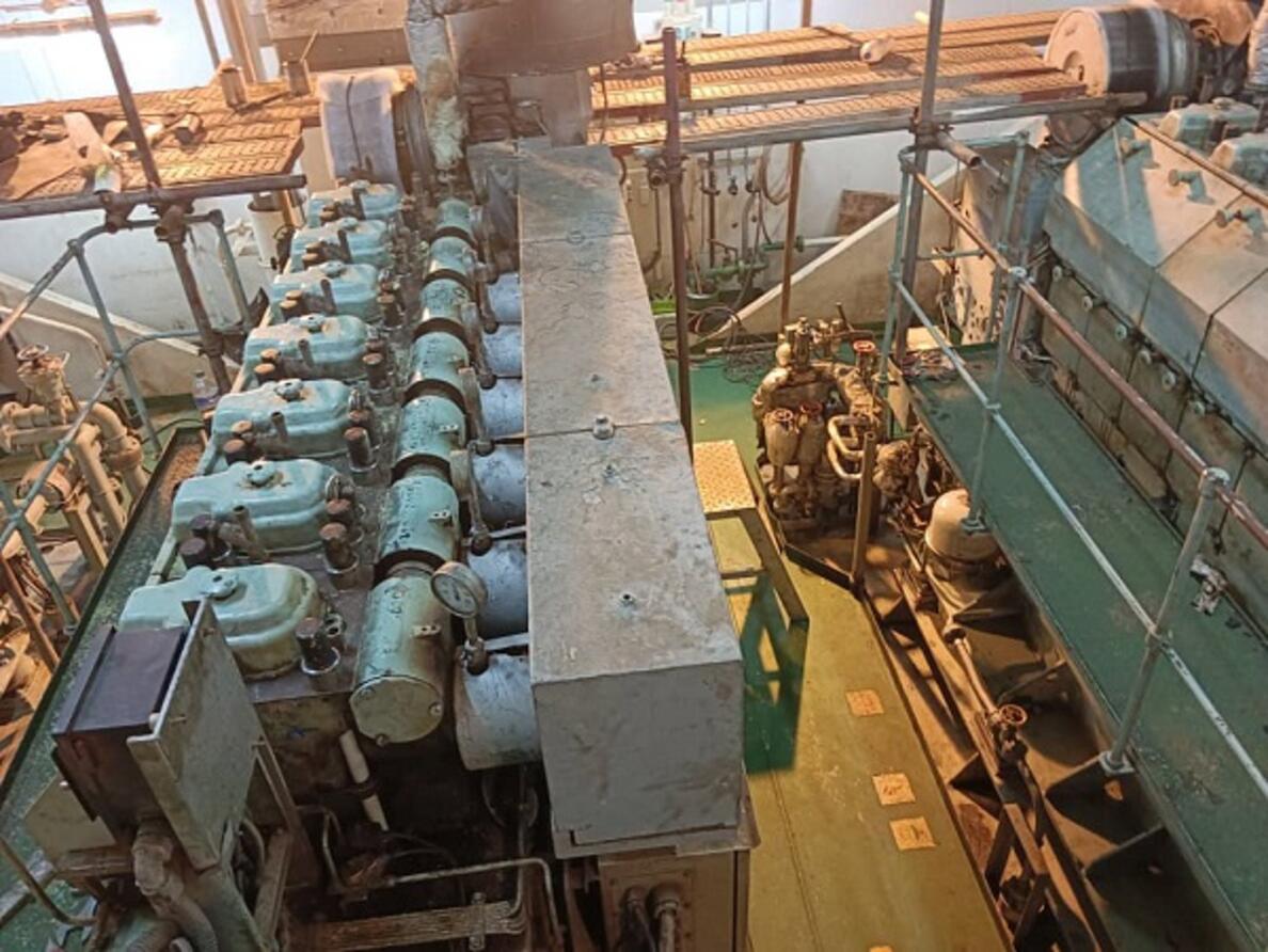 Hyundai Himsen 7H21-32 Aux Engine Overhaul 03