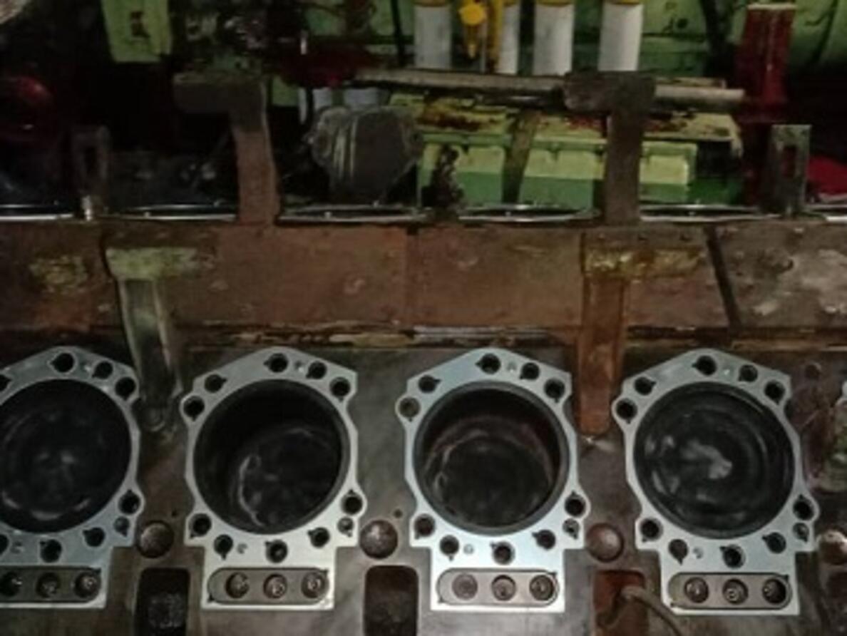 Cummins KTA38 Top Overhaul part 1
