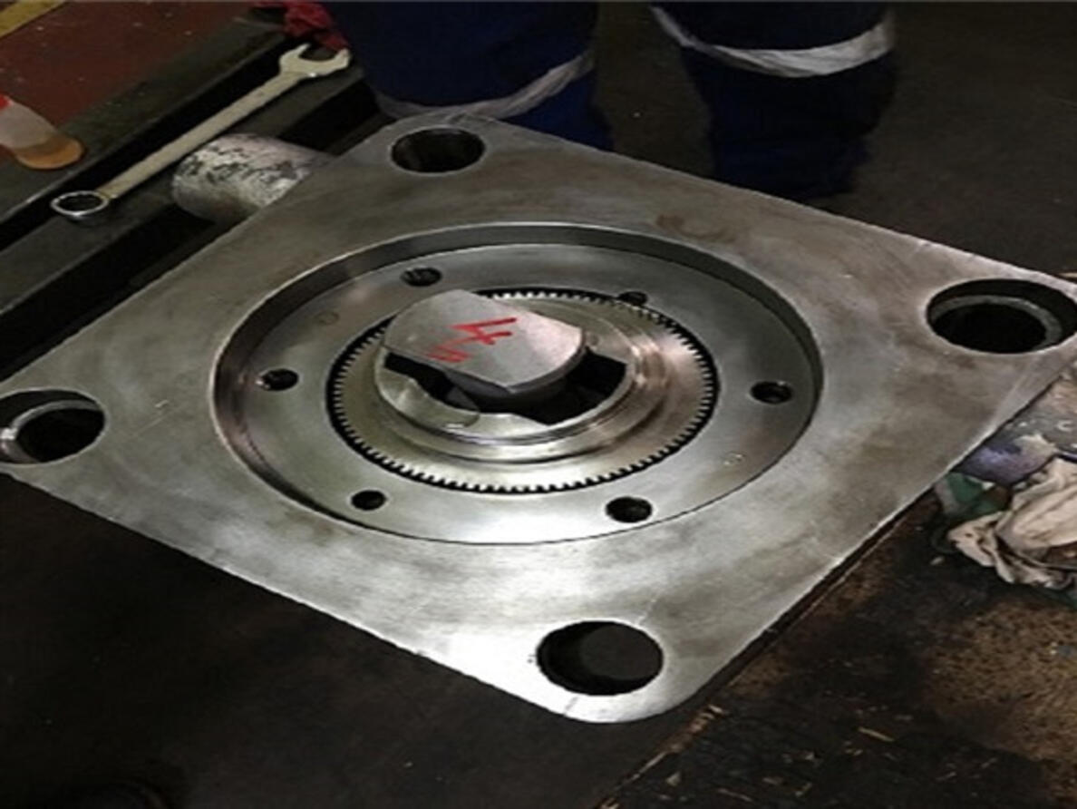 MAN B&W 7S60MC Fuel Pump Overhaul
