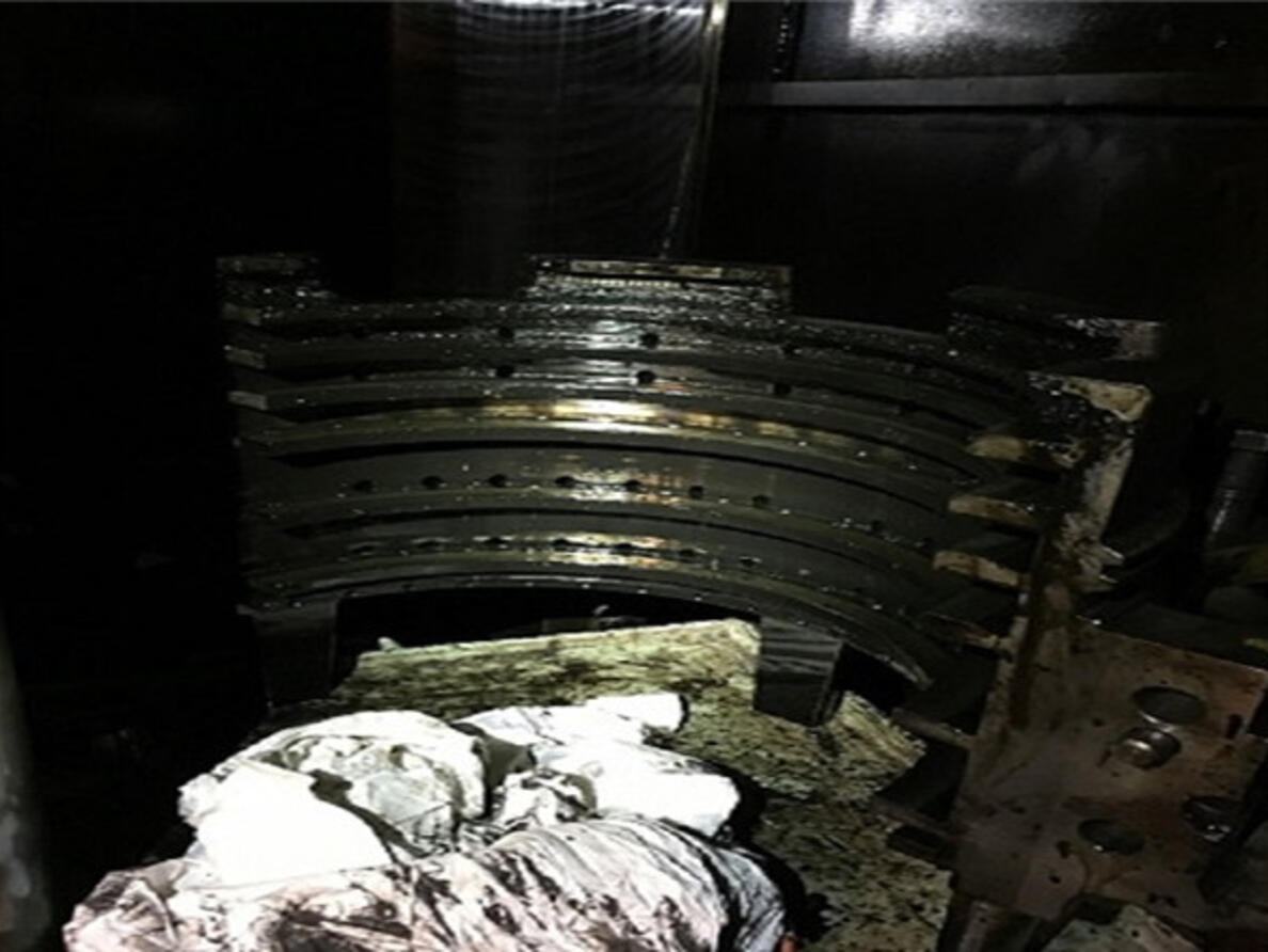 Sulzer 11RTA96 Stuffing Box Overhaul