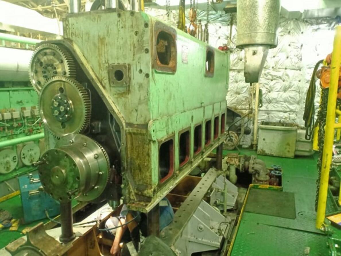 Laser Alignment Bearing Pocket with Crankshaft Machine MAN 6L2330