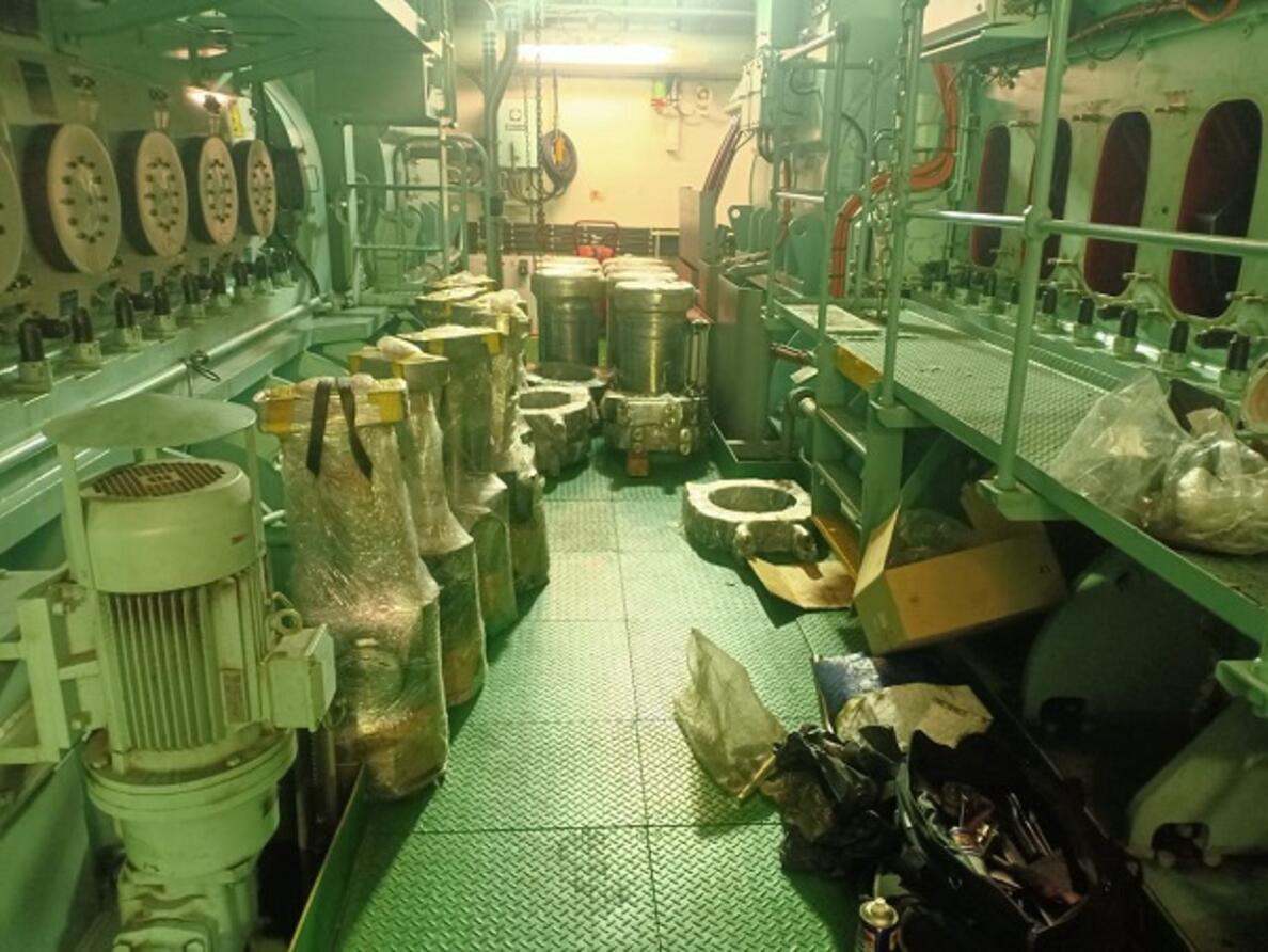 Major Overhaul MAN 7H32/40 Engine Part 03