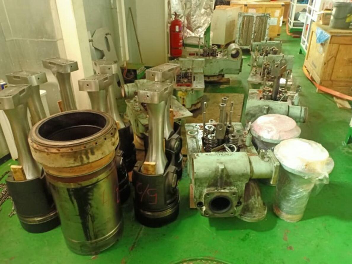 Major Overhaul MAN 7H32/40 Engine Part 01