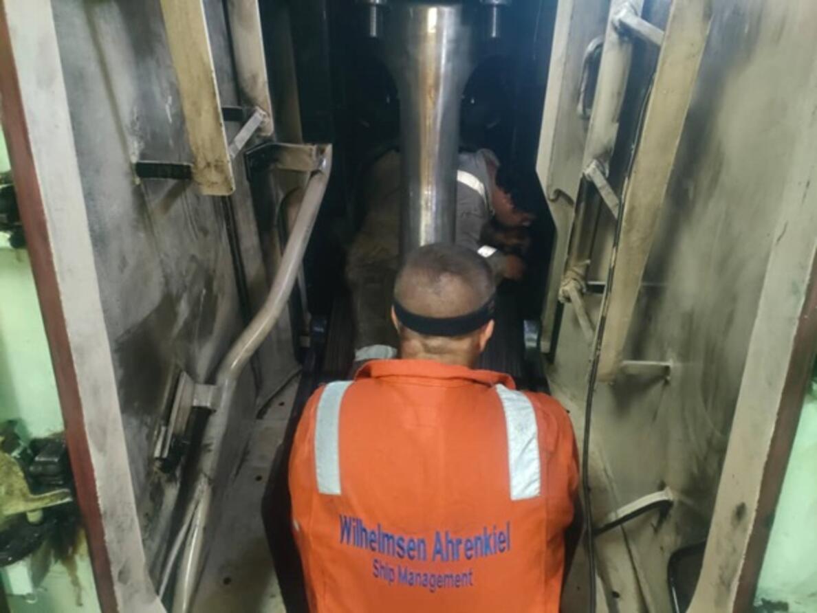 MAN B&W 6S70MC-C8 Main Bearing Survey