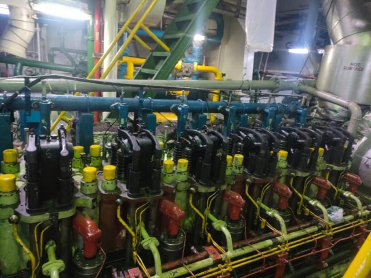 Yanmar 6N330EN Major Overhaul Part 1