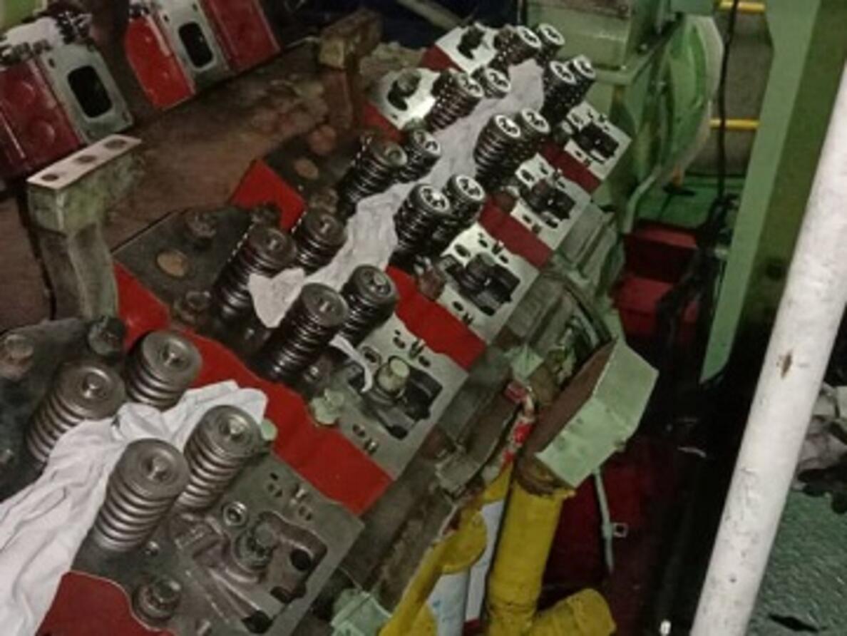 Cummins KTA38 Top Overhaul part 1