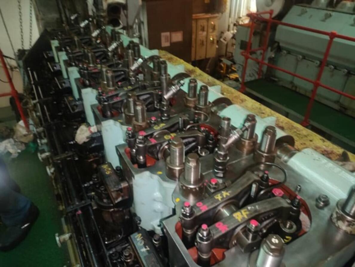 Hyundai Himsen 7H2132 Engine Overhaul Part 01