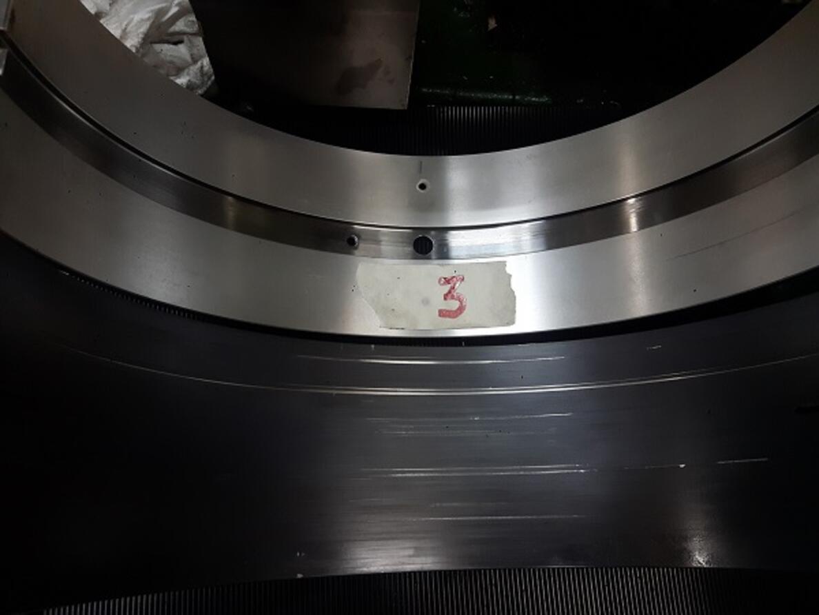 MAN B&W35MC Main Bearing & Thrust Pad Survey
