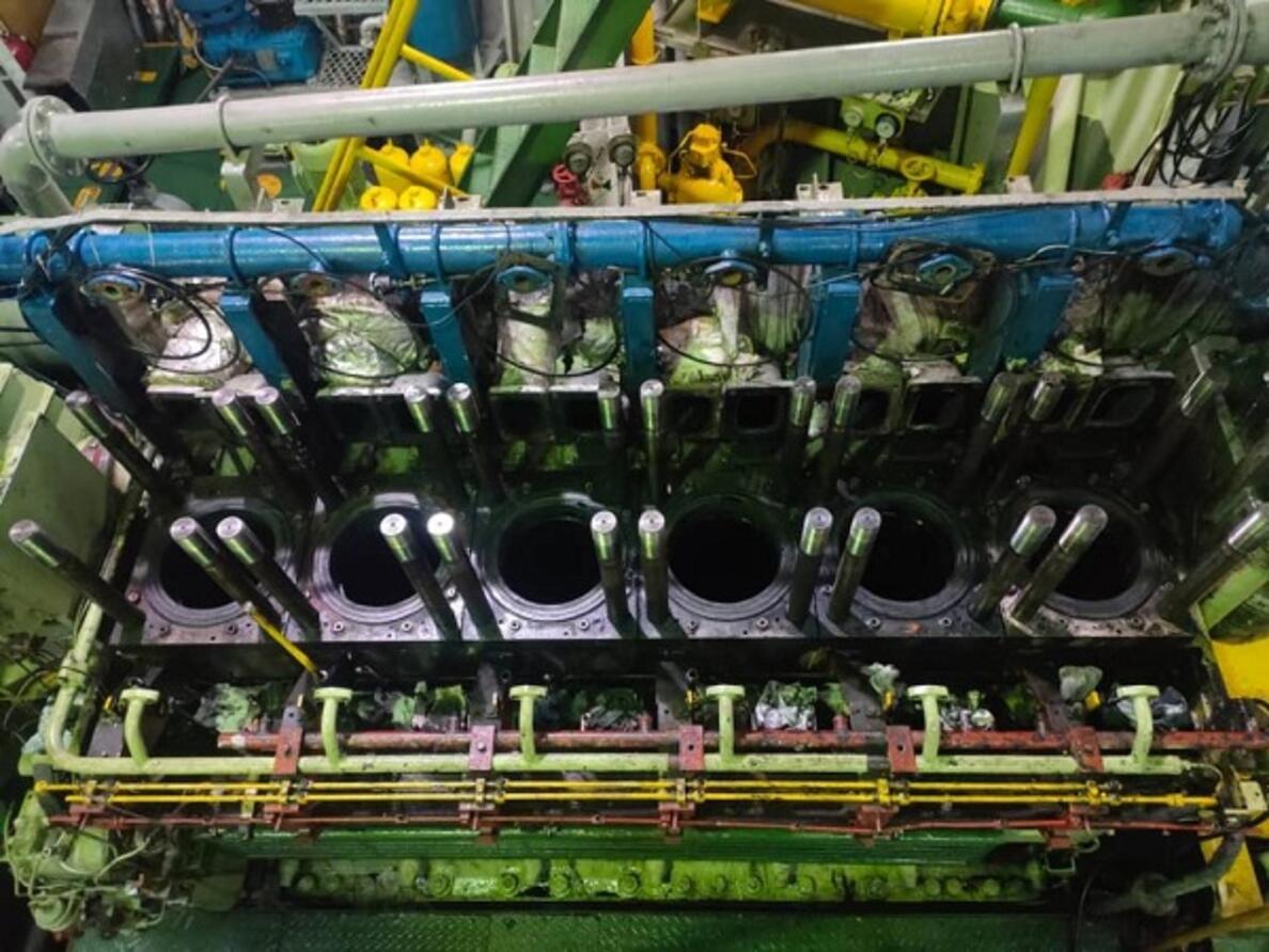 Yanmar 6N330EN Major Overhaul Part 1