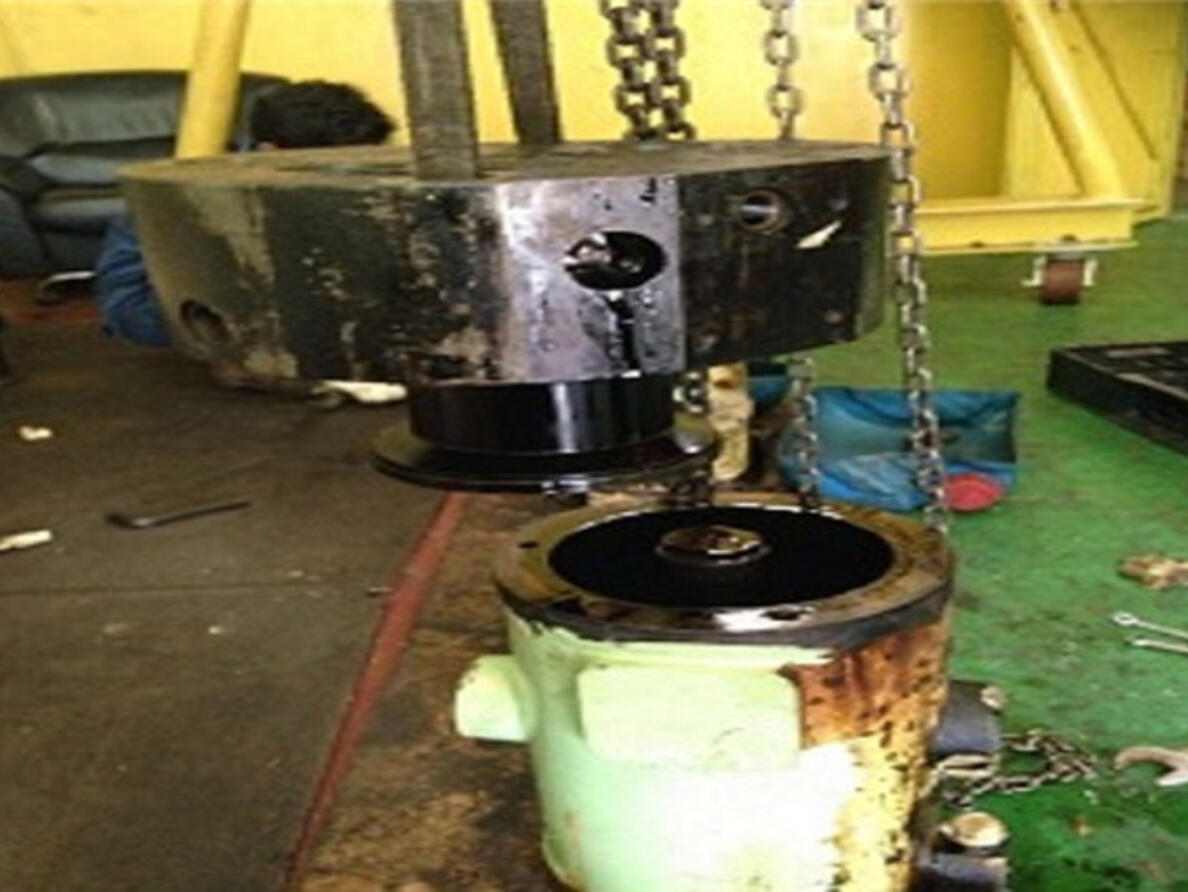 MAN B&W 6S60ME Fuel Pump Overhaul