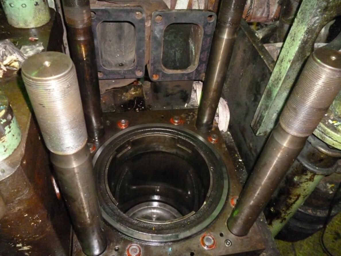 Yanmar 330EN Main Engine In-situ overhaul