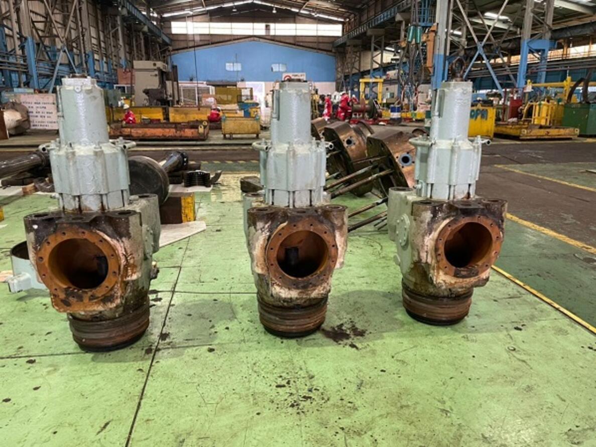 Overhaul MAN 60MC Cylinder Cover
