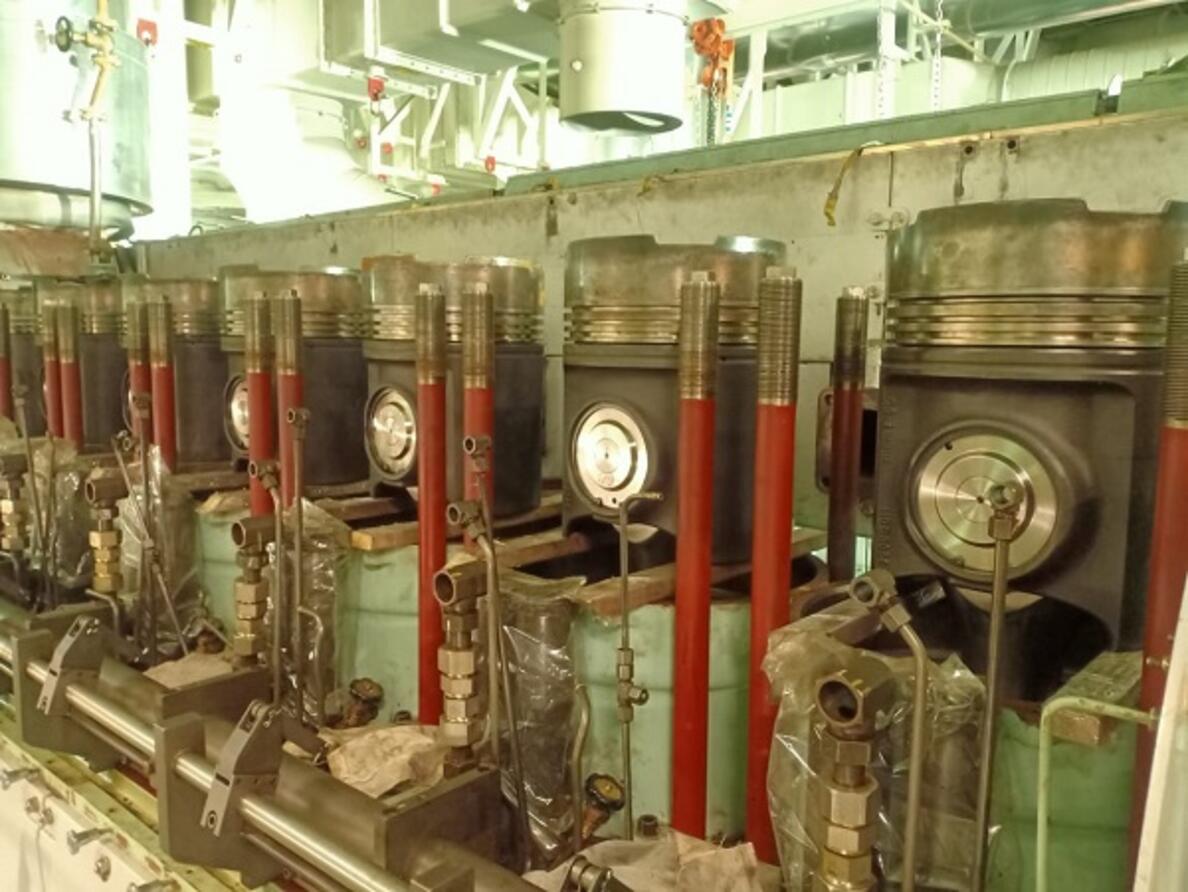 Major Overhaul MAN 7H32/40 Engine Part 03