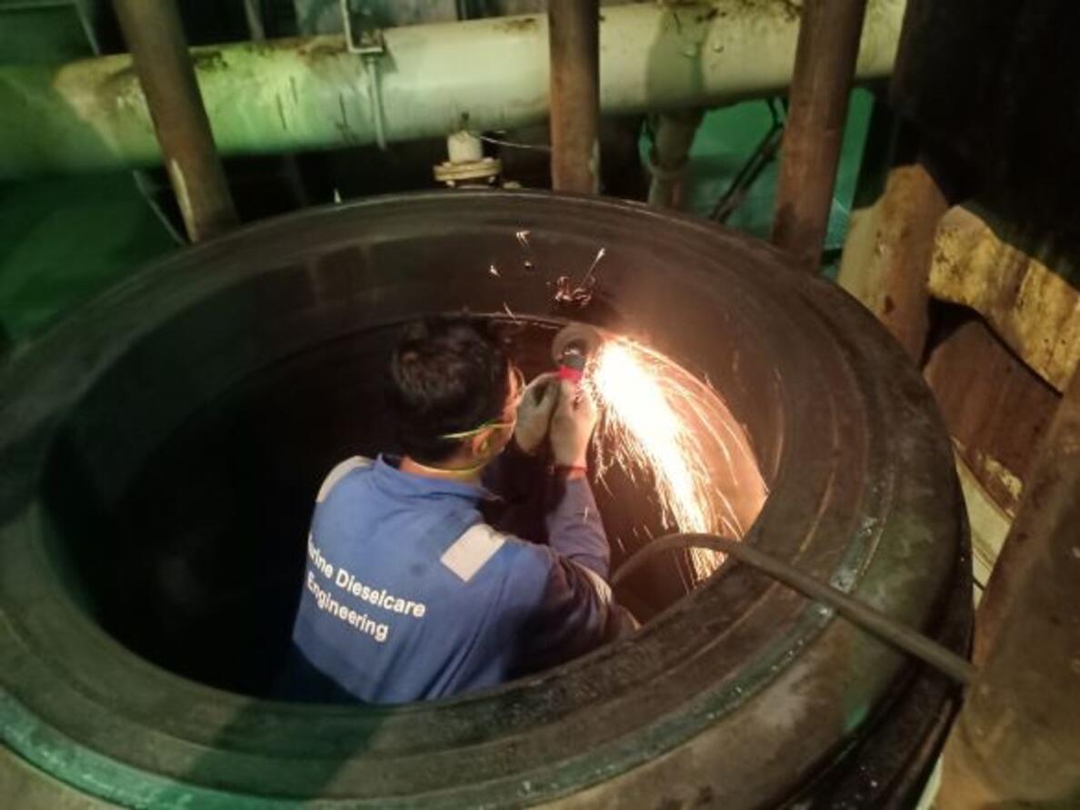 Unit overhaul Sulzer RTA 96 C
