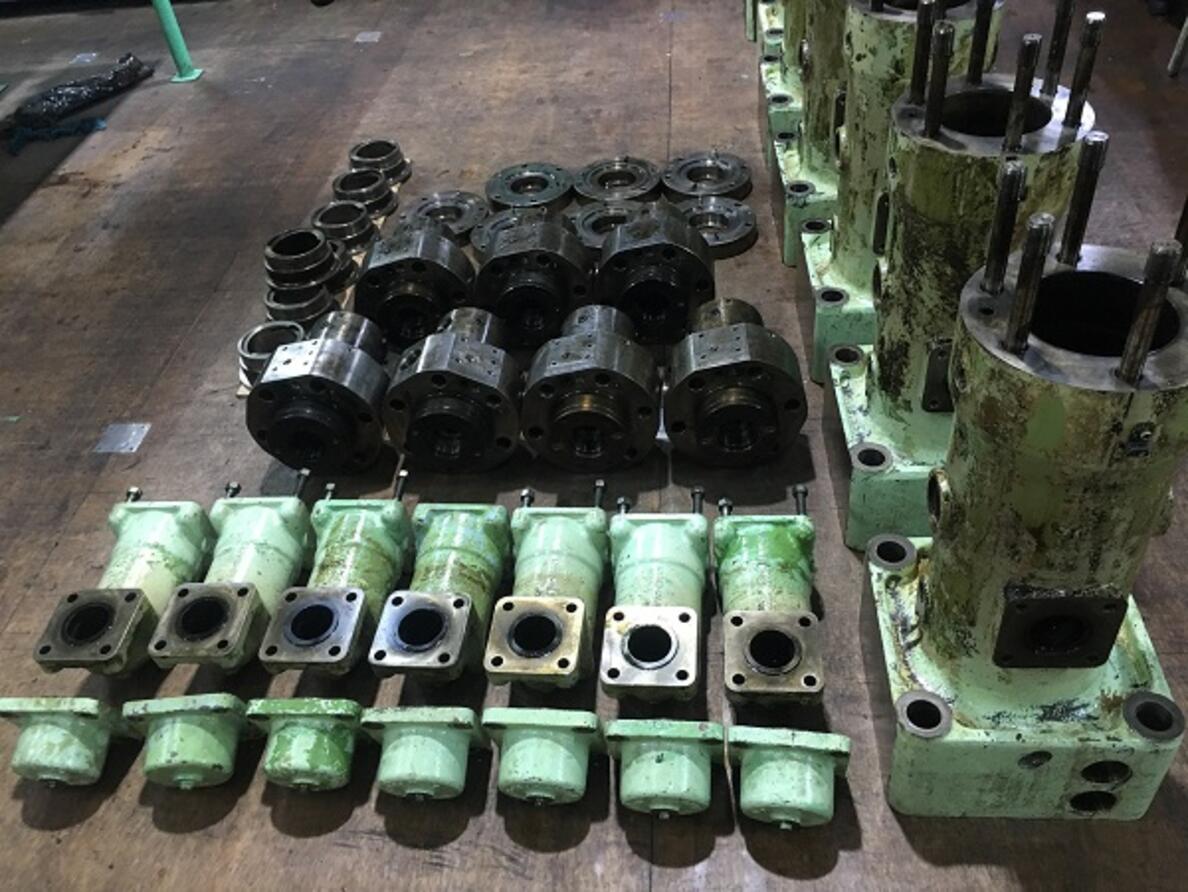 MAN B&W 7S70MC Fuel Pump Overhaul