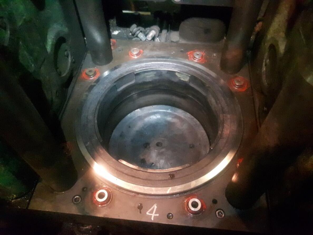 Yanmar 330EN Unit Overhaul and Bearing Survey