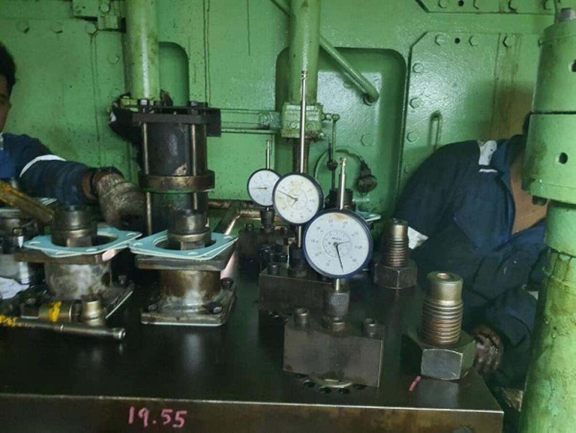 Sulzer RTA96 Fuel Pump Block Insitu overhaul with Timing @ Port Klang
