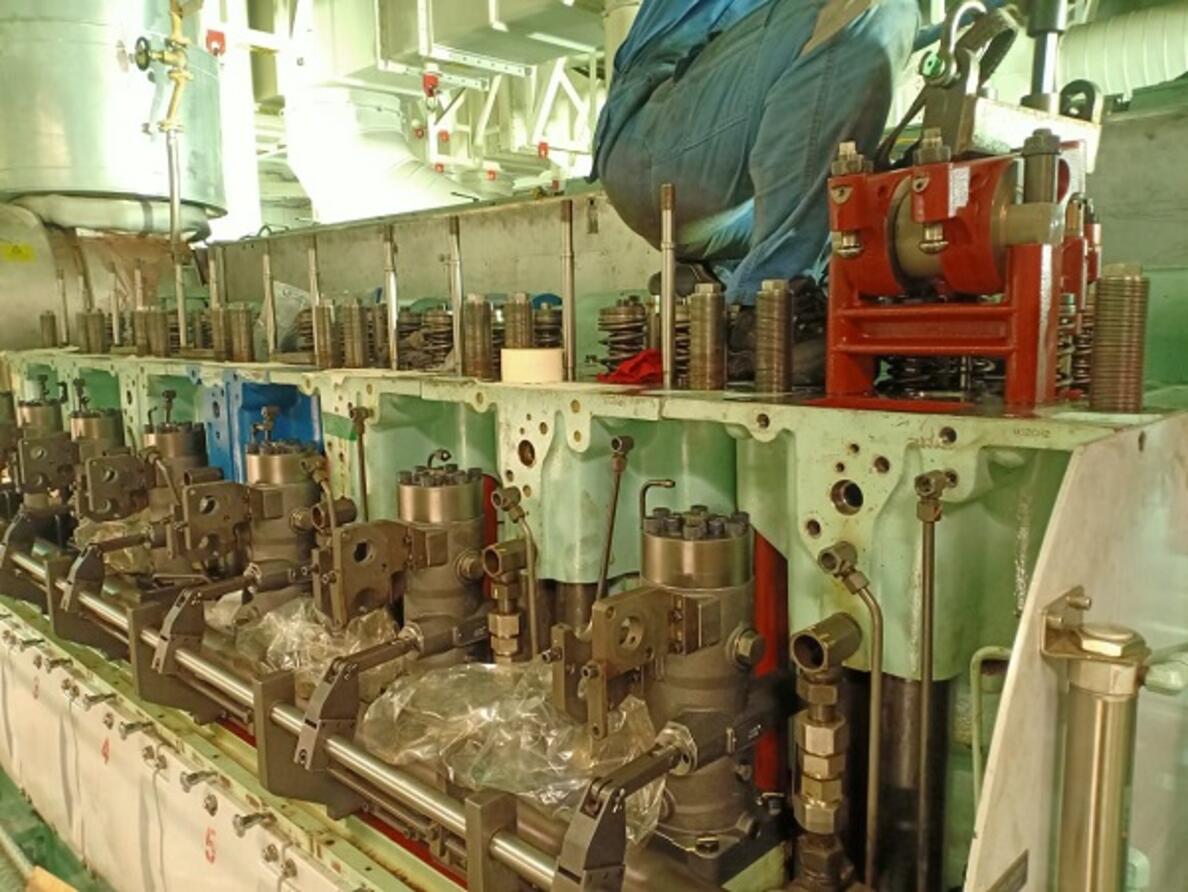 Major Overhaul MAN 7H32/40 Engine Part 03