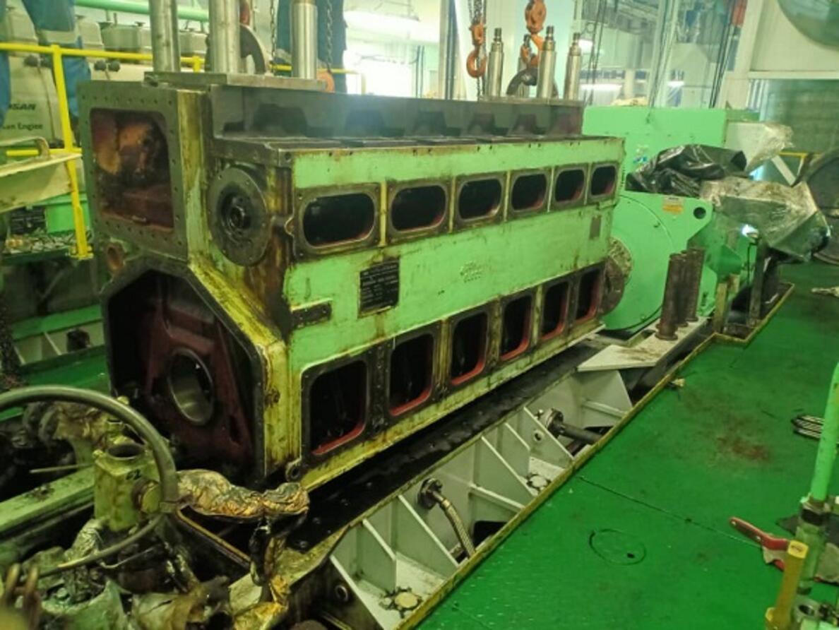 Laser Alignment Bearing Pocket with Crankshaft Machine MAN 6L2330