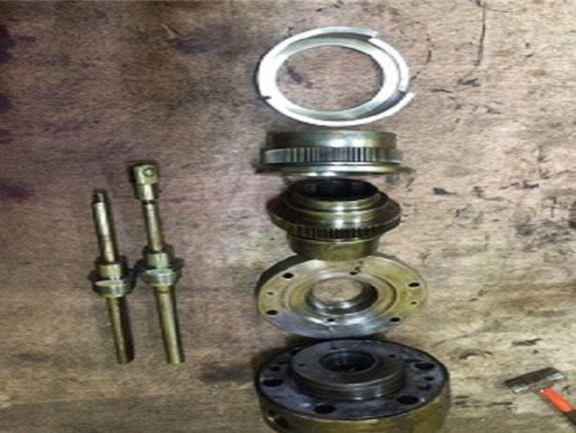 MAN B&W 7S80MC Fuel Pump Overhaul
