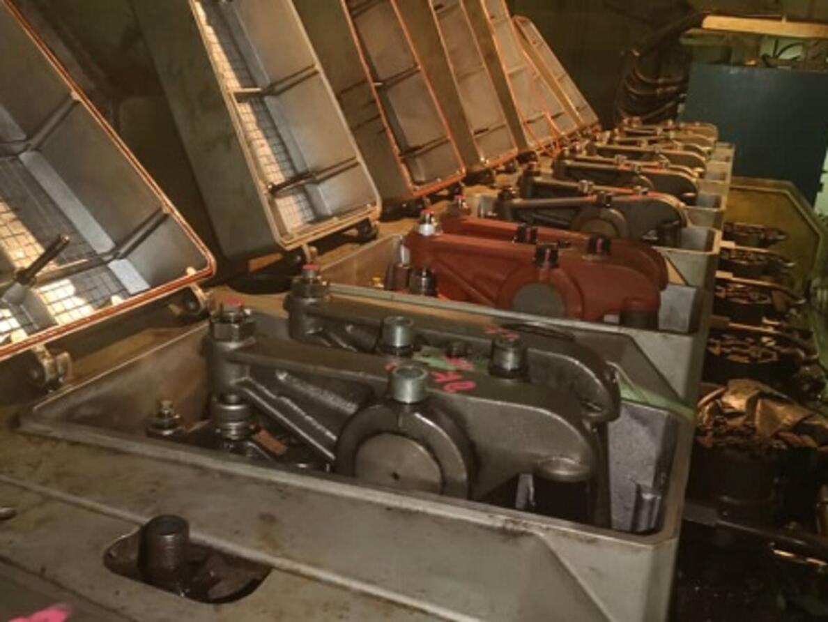 Major Overhaul Wartsila 8L32 @ Labuan Shipyard Final