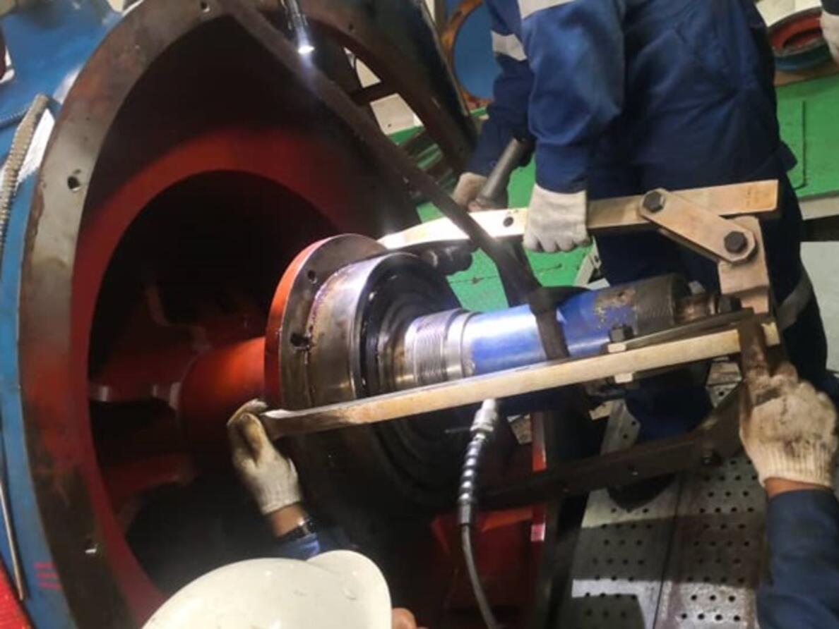 Thruster Motor Bearing Renew & Overhaul