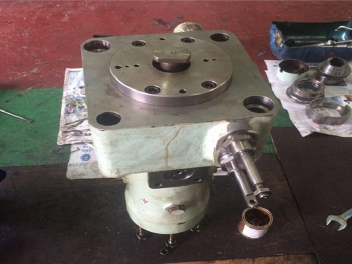 MAN B&W 6S60MC Fuel Pump Overhaul