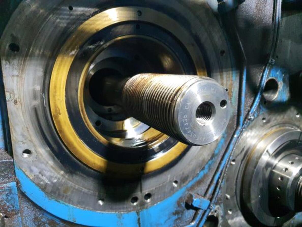 CAMSHAFT DRIVE GEAR BUSH RENEWAL